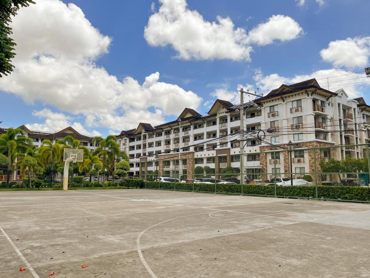 Modern 2Br Condo Near Sm With Free Parking Pool Wifi And Netflix Davao Exterior photo