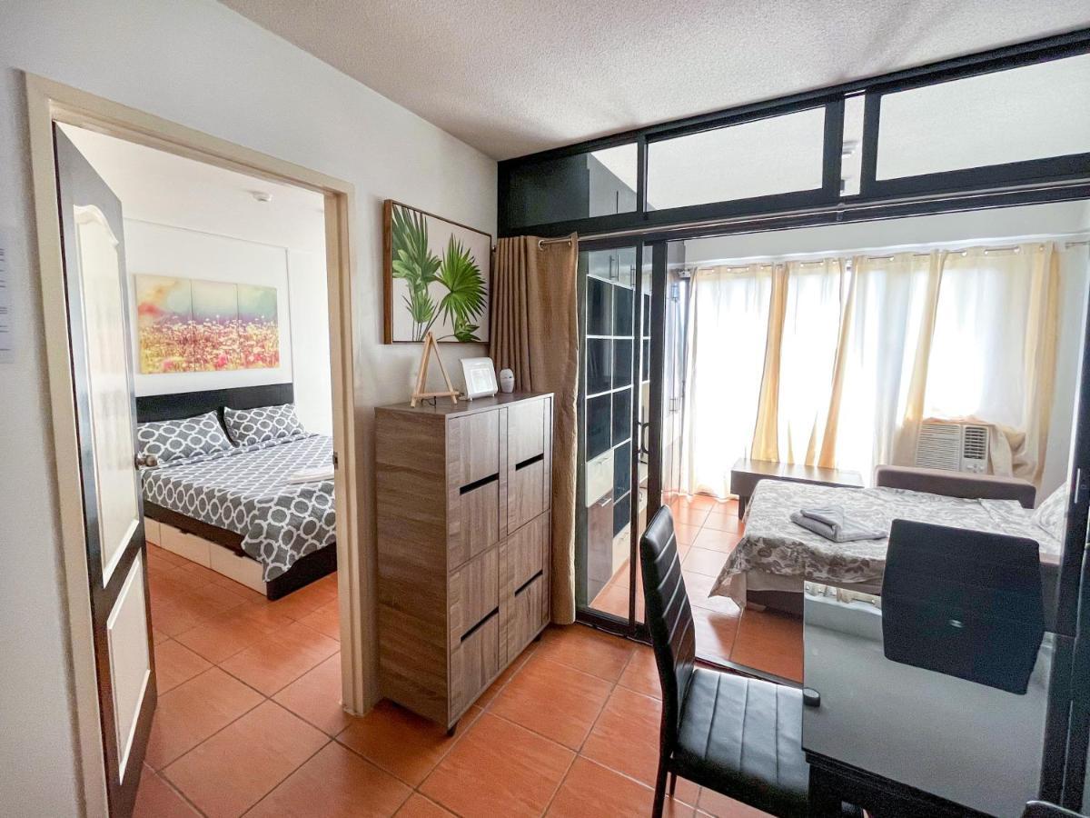Modern 2Br Condo Near Sm With Free Parking Pool Wifi And Netflix Davao Exterior photo